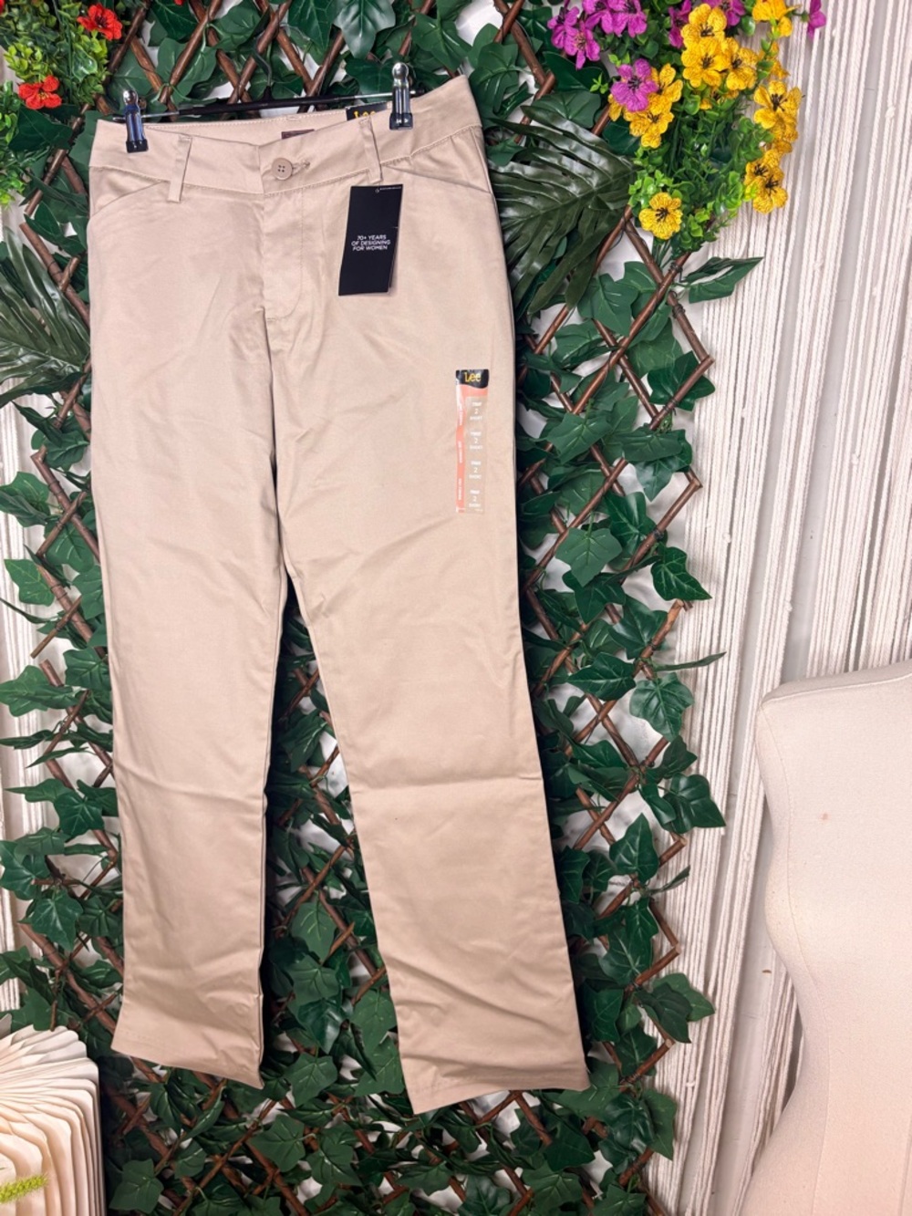 Lee Classic Straight Chino Pants in Beige